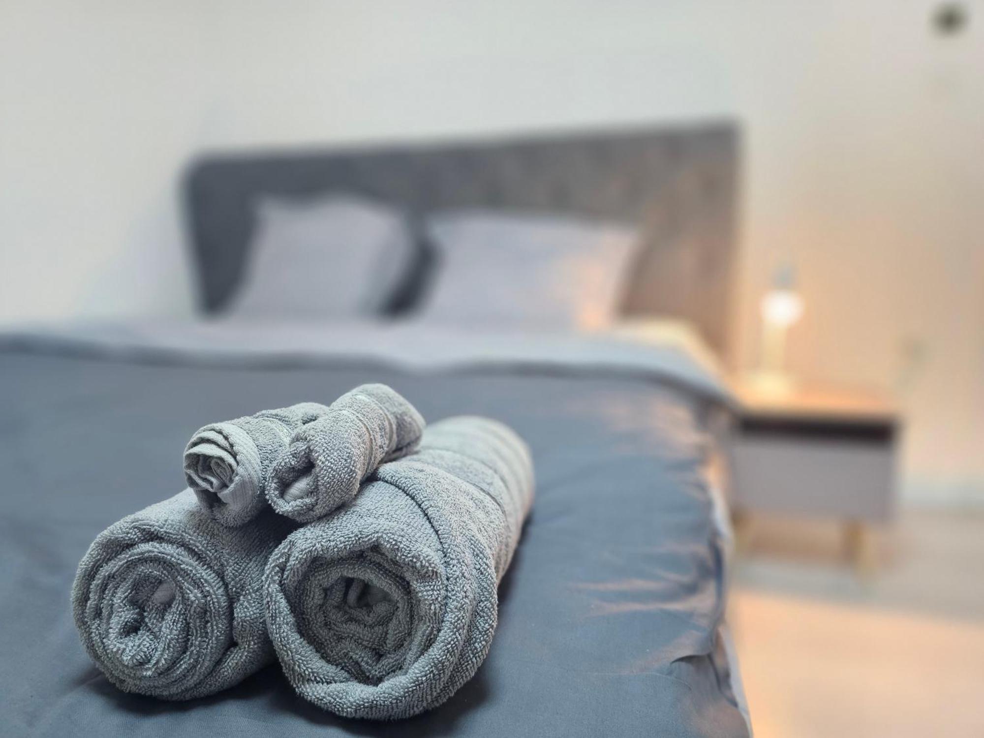 Jireh Home - Modern, Barrierearm, Klinikumsnah ميندين المظهر الخارجي الصورة